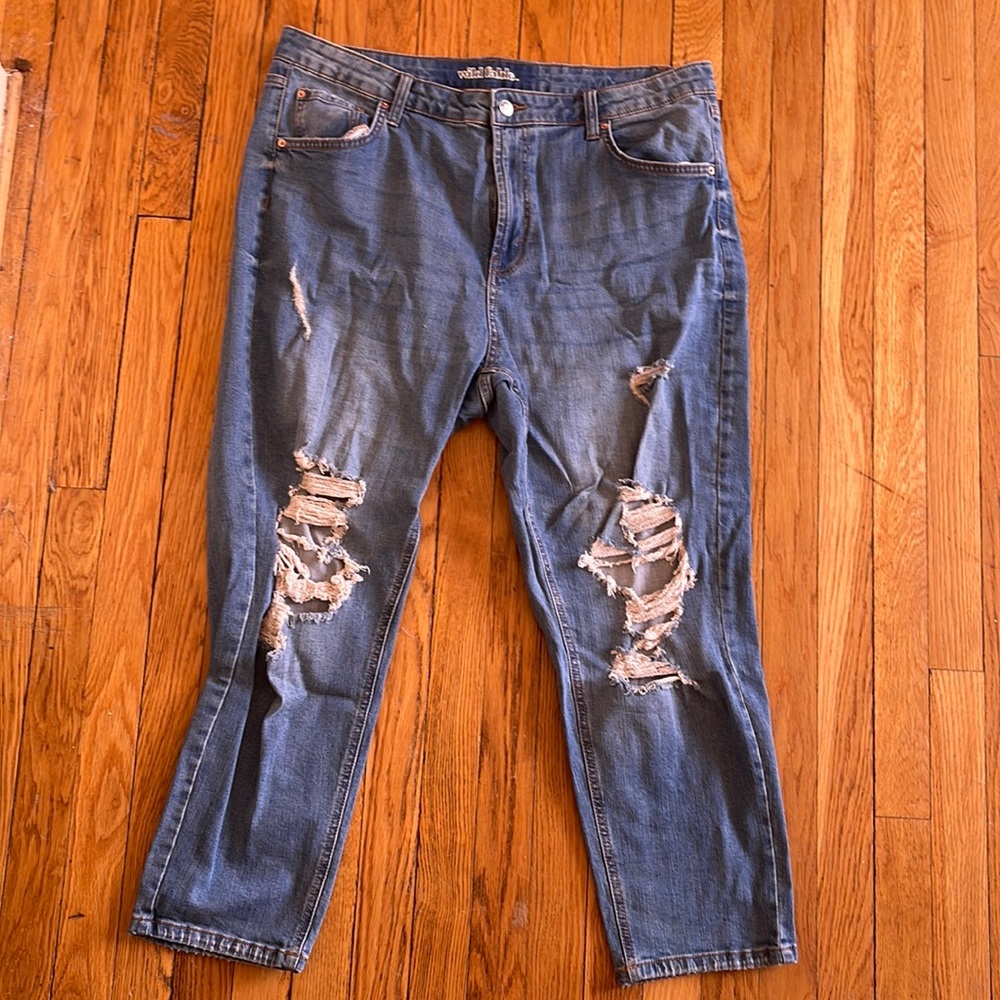 Wild Fable distressed straight jeans size 18